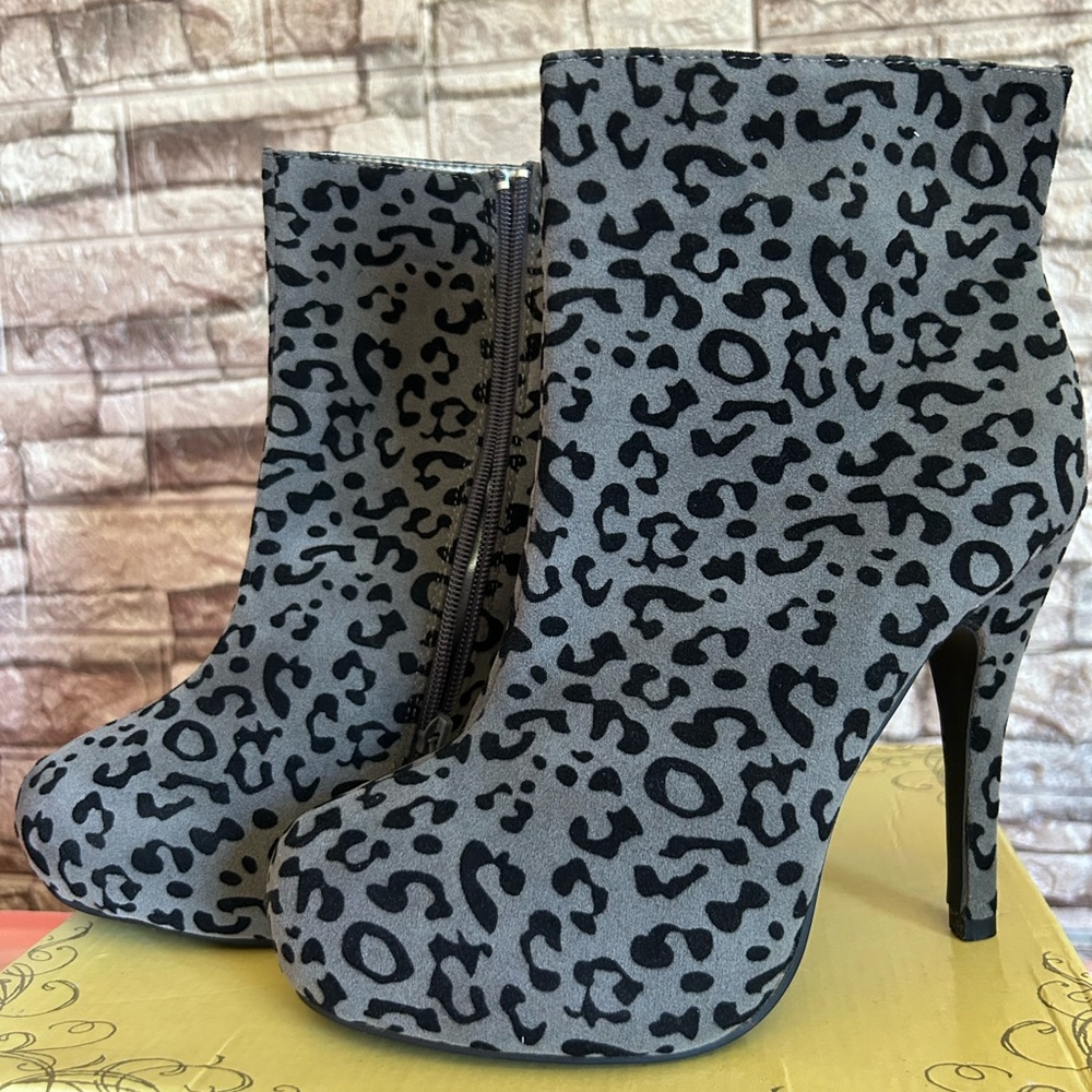 Brand new platform heels